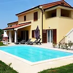 Simag Villa *